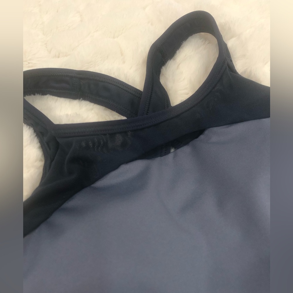 Nike XSmall breathable padded blue front keyhole crisscross sports bra - Picture 4 of 6